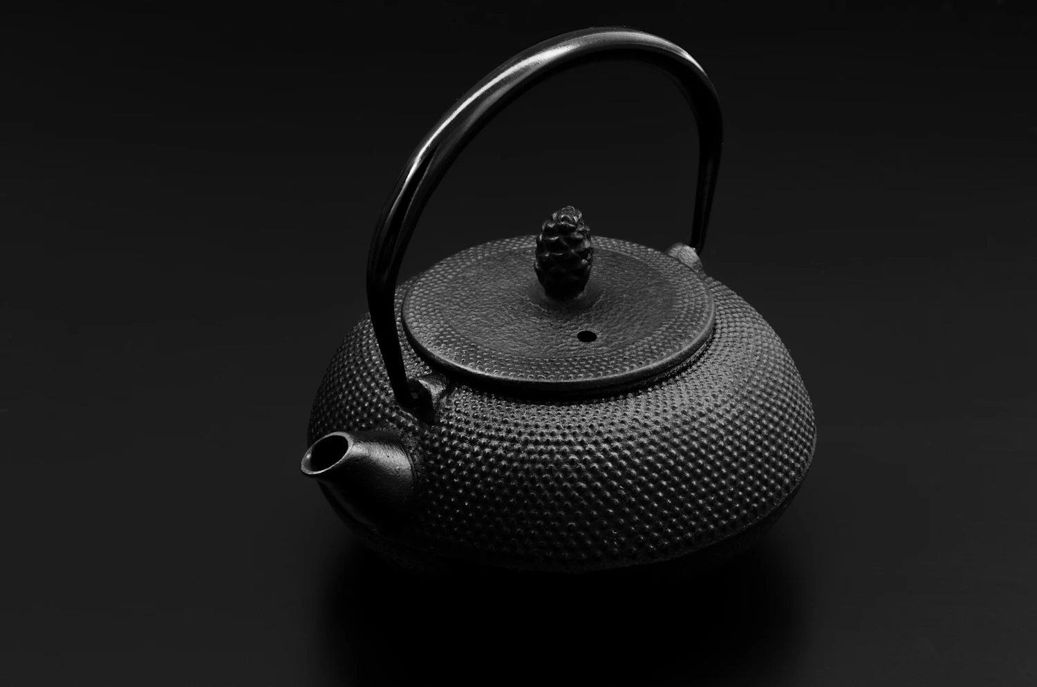 南部鉄器　有名人作 南部鉄器伝統工芸士 現代の名工 佐藤勝久作 平寸胴 肌 容量1.5ℓ